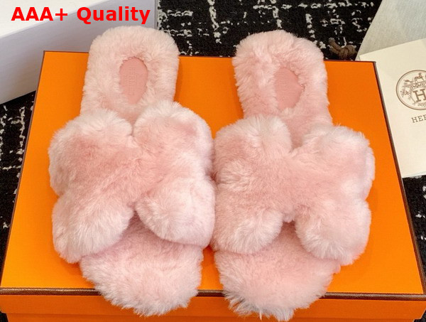 Hermes Oran Sandal in Light Pink Shearling Replica