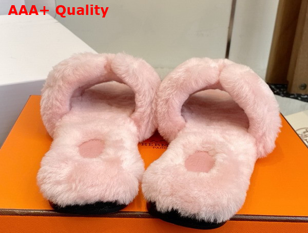 Hermes Oran Sandal in Light Pink Shearling Replica