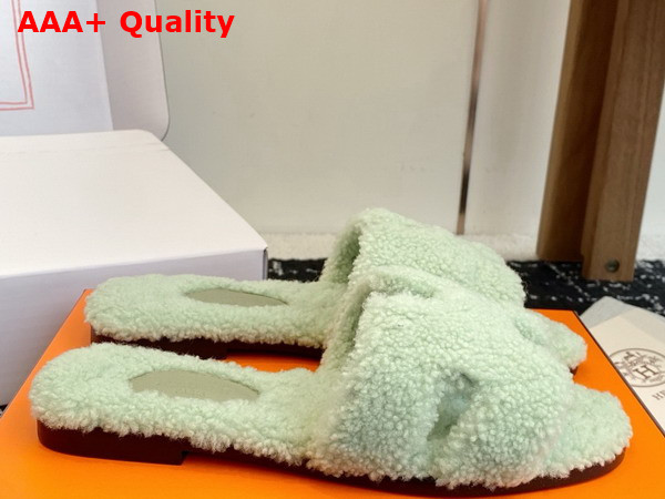 Hermes Oran Sandal in Vert De Mer Teddy Shearling Replica