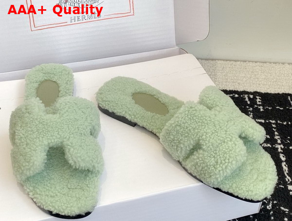 Hermes Oran Sandal in Vert De Mer Teddy Shearling Replica