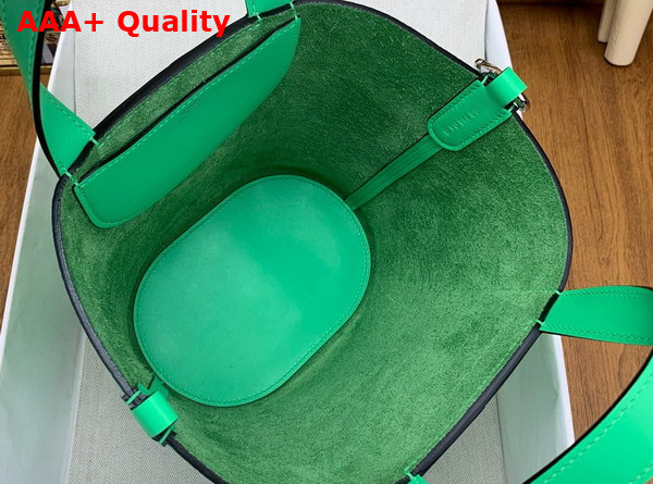 Hermes in The Loop Bag in Vert Comics Togo Leather Replica