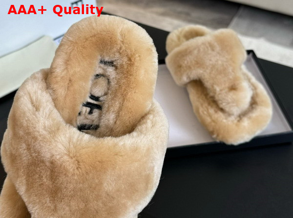 Loewe Ease Toe Post Sandals in Camel Brown Shearling Replica