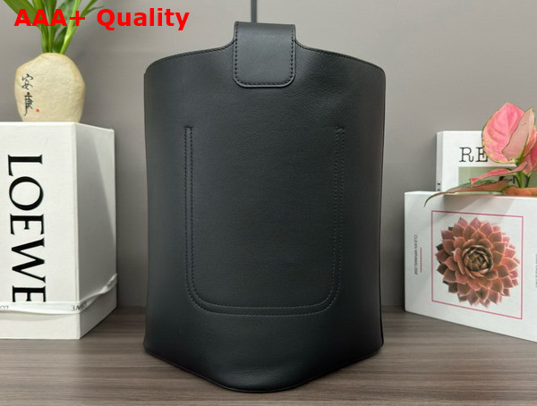 Loewe Medium Pebble Bucket in Black Smooth Calfskin Replica