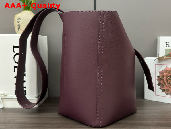 Loewe Medium Pebble Bucket in Dark Burgundy Smooth Calfskin Replica