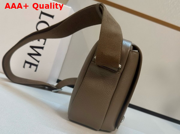 Loewe Medium Pebble Messenger Bag in Supple Grained Calfskin Tundra Replica