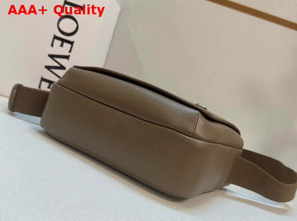 Loewe Medium Pebble Messenger Bag in Supple Grained Calfskin Tundra Replica