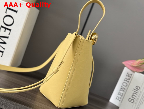 Loewe Mini Pebble Bucket in Butter Smooth Calfskin Replica