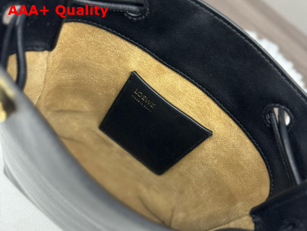 Loewe Pebble Pouch in Black Smooth Calfskin Replica