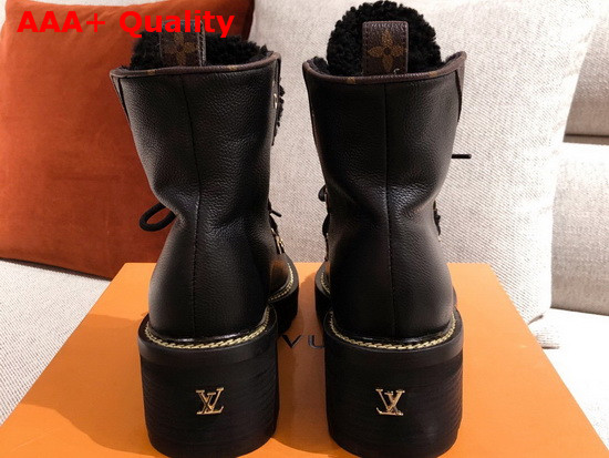 LV Beaubourg Ankle Boots Noir Grained Calf Leather and Shearling 1A8CU7 Replica