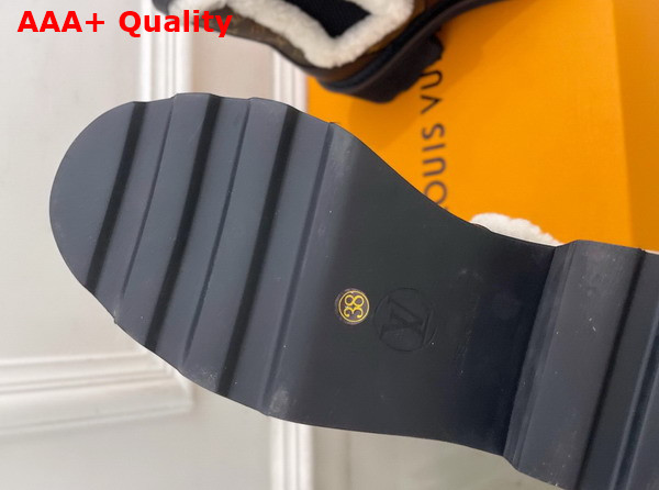 LV Beaubourg Chelsea Boot in Black Plain Calf Leather Monogram Canvas and Shearling 1AIUJ2 Replica