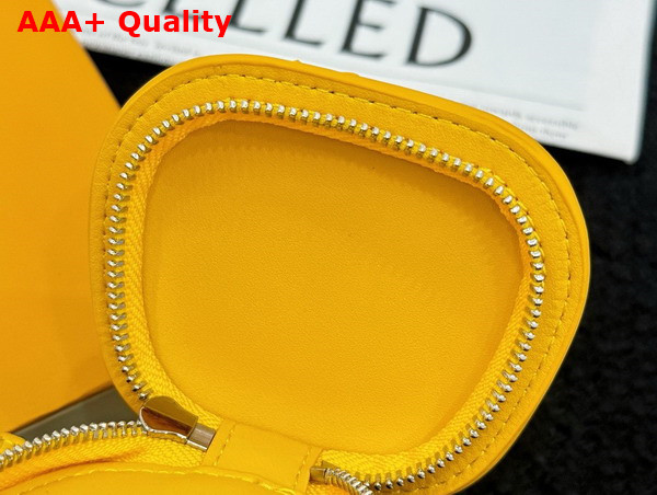 LV Crab Bag Charm in Jaune M01932 Replica