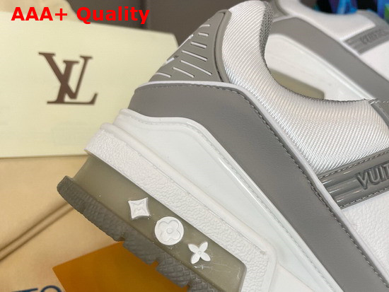 LV Trainer Sneaker Gris 1A8KB1 Replica