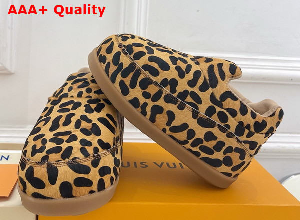 LV Yeti Slip On in Beige Leopard Printed Fur 1AIKKS Replica