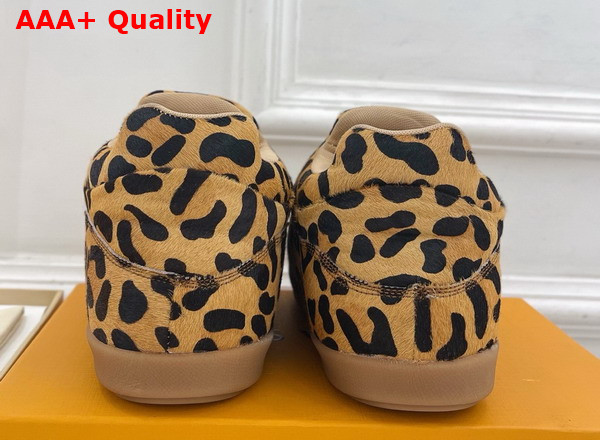 LV Yeti Slip On in Beige Leopard Printed Fur 1AIKKS Replica