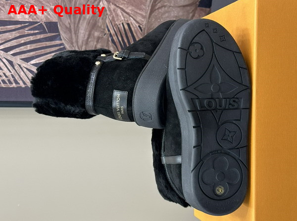 Louis Vuitton Aspen Platform Ankle Boot in Black Suede Calf Leather and Shearling 1AC78O Replica