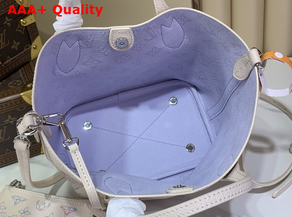 Louis Vuitton Blossom PM Link Quartz Perforated Mahina Calfskin Leather M29900 Replica
