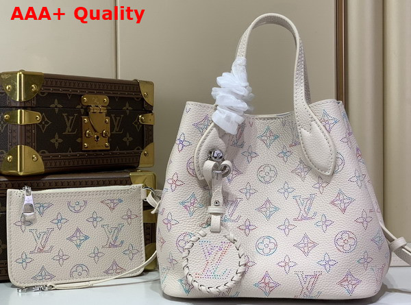 Louis Vuitton Blossom PM Link Quartz Perforated Mahina Calfskin Leather M29900 Replica