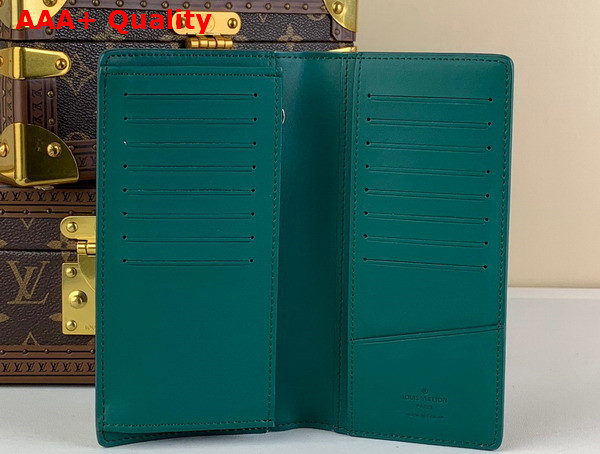 Louis Vuitton Brazza Wallet in Green lv Aerogram Cowhide Leather Replica