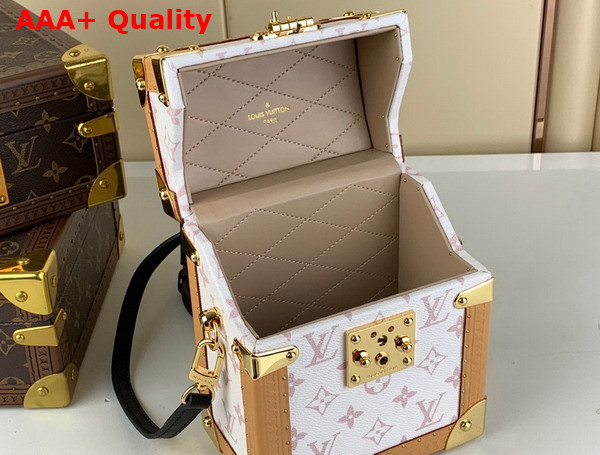 Louis Vuitton Camera Box in White Monogram Canvas and Natural Cowhide Leather Trim Replica