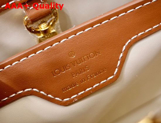 Louis Vuitton Capucines BB Handbag in Luminous Ecru Beige Canvas with Calfskin Details on the Flap Replica