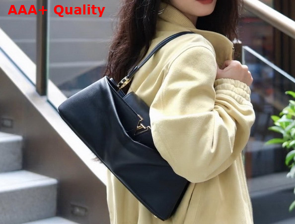 Louis Vuitton Capucines Edito in Black Calfskin Leather M29959 Replica