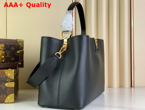 Louis Vuitton Capucines GM Souple Bag in Black Smooth Taurillon Leather M24607 Replica