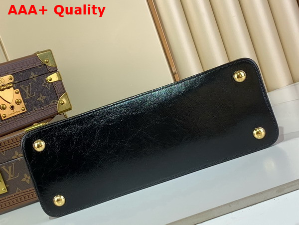 Louis Vuitton Capucines MM Souple Black Calfskin Leather M12924 Replica