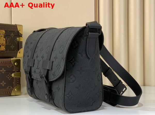 Louis Vuitton Christopher Messenger in Black Taurillon Monogram Cowhide Leather M28324 Replica