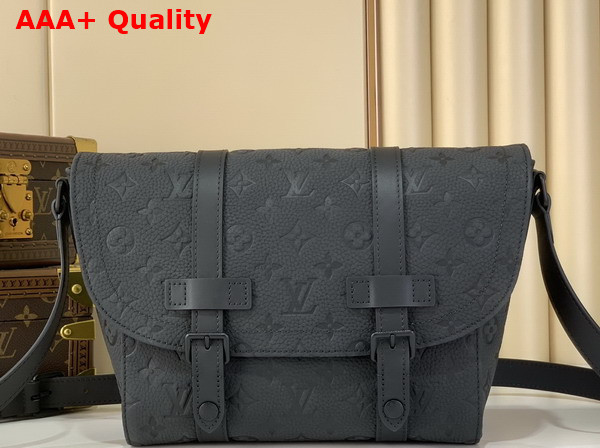 Louis Vuitton Christopher Messenger in Black Taurillon Monogram Cowhide Leather M28324 Replica