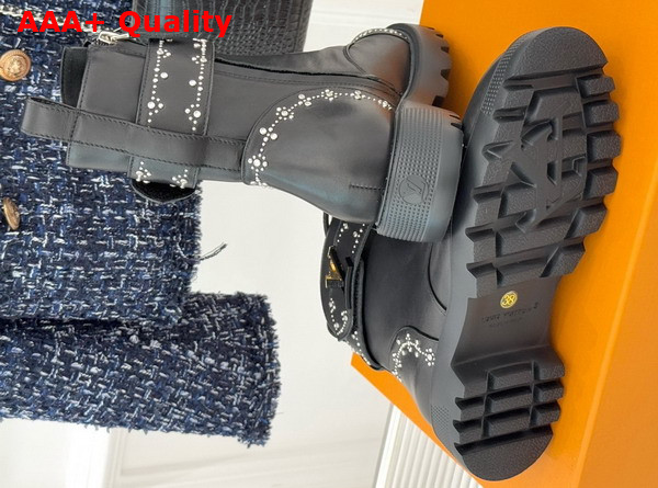 Louis Vuitton Citizen Flat Ranger Boot in Black Plain Calf Leather 1AIEB5 Replica