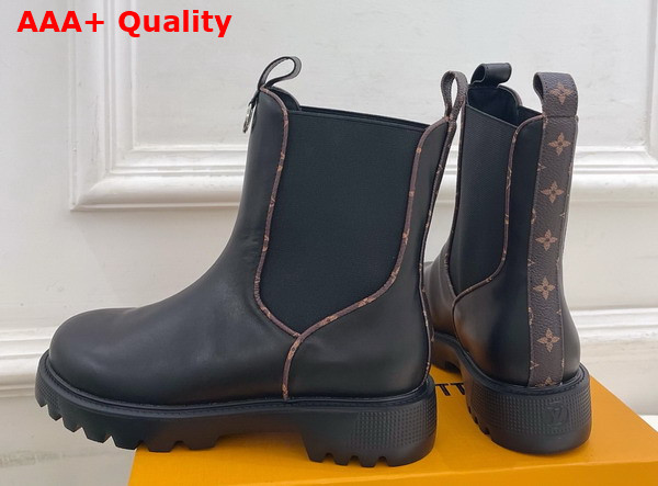 Louis Vuitton District Chelsea Ankle Boot in Black Plain Calf Leather 1AIBV7 Replica