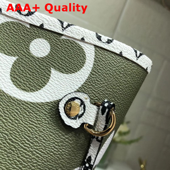 Louis Vuitton Fashion Show Neverfull MM Khaki and White Monogram Canvas Replica