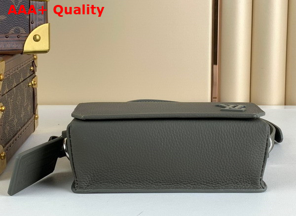 Louis Vuitton Fastline Weareable Wallet LV Aerogram Khaki Green Cowhide Leather M82086 Replica