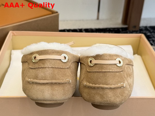 Louis Vuitton Flore Car Shoe in Beige Suede Calf Leather and Shearling Lining 1AITV5 Replica