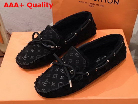 Louis Vuitton Gloria Flat Loafer in Black Monogram Embossed Calf Leather with Shearling Sheepskin Lining Replica