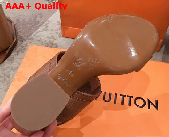 Louis Vuitton Horizon Sandal Cognac Grained Calf Leather 1A63XH Replica