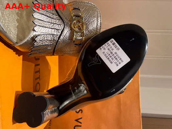 Louis Vuitton Indiana Mule in Gold Metallic Calf Leather 1A87SI Replica