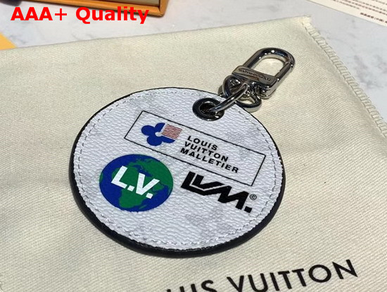 Louis Vuitton Monogram Logos Illustre Bag Charm and Key Holder Blanc M68301 Replica