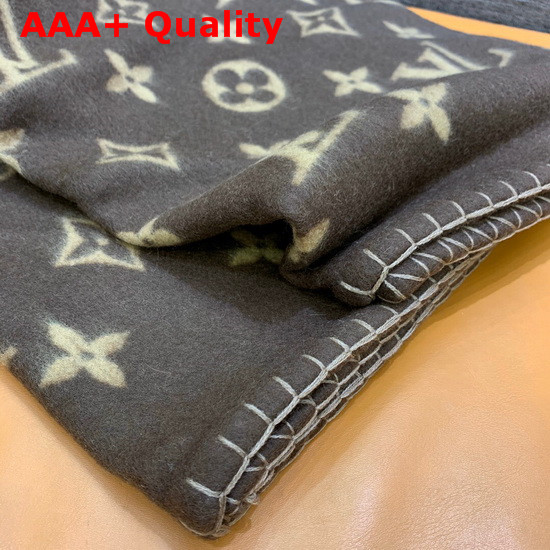 Louis Vuitton Neo Monogram Blanket M70439 Replica