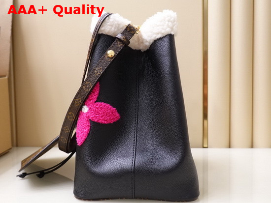 Louis Vuitton Neonoe MM Bucket Bag in Black Grained Leather and Cream Shearling M56963 Replica