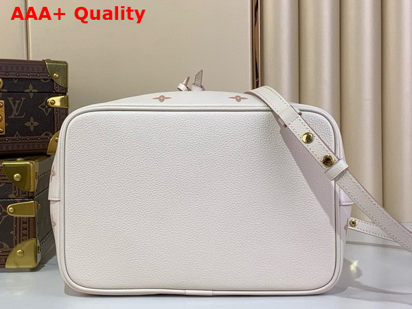 Louis Vuitton Neonoe MM Eden Debossed Grained Cowhide Leather M14401 Replica