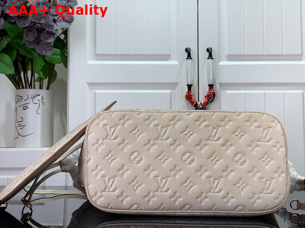 Louis Vuitton Neverfull MM Pale Beige Sprayed and Embossed Grained Cowhide Leather M46231 Replica