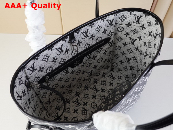 Louis Vuitton Neverfull MM Tote in Gray Monogram Jacquard Denim M21465 Replica