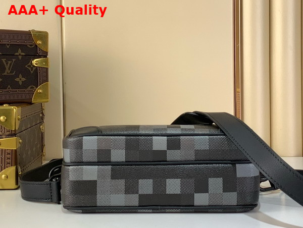 Louis Vuitton Nil Messenger Bag in Black Damoflage Black Coated Canvas M14988 Replica