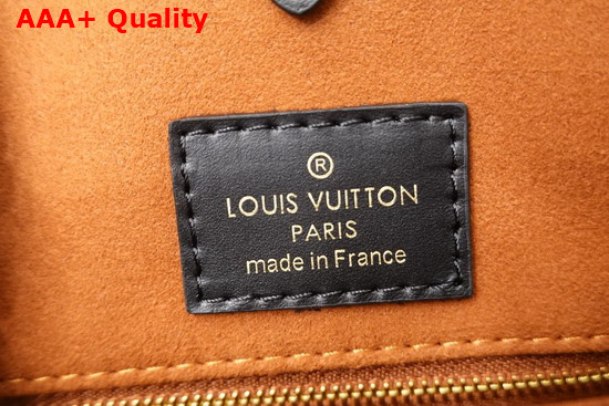 Louis Vuitton Onthego MM Tote Comes From the Fall 2021 Wild at Heart Capsule Caramel M58521 Replica