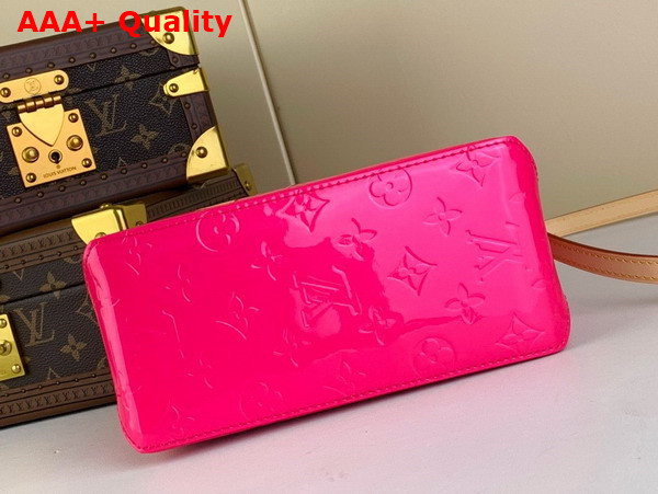 Louis Vuitton Reade PM Bag in Neon Pink Monogram Vernis Leather M24028 Replica