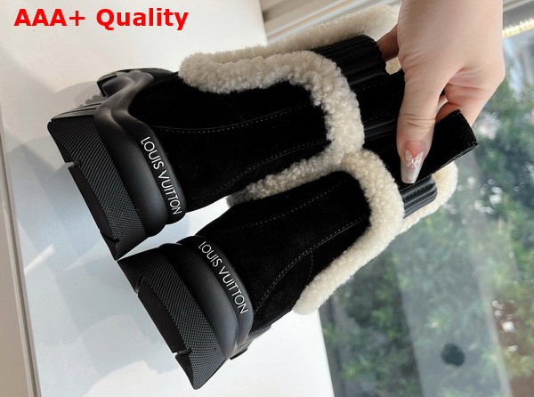 Louis Vuitton Ruby Flat Ankle Boot in Black Suede Calf Leather and Shearling 1AGWFK Replica