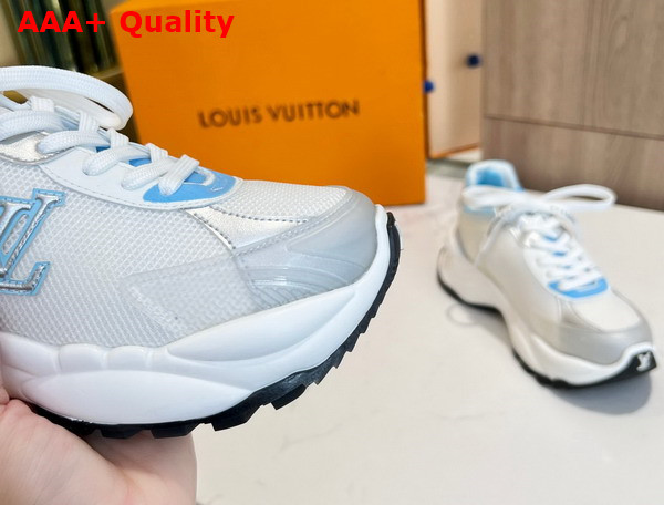 Louis Vuitton Run 55 Sneaker Bleu Clair Mix of Materials 1ABVIU Replica