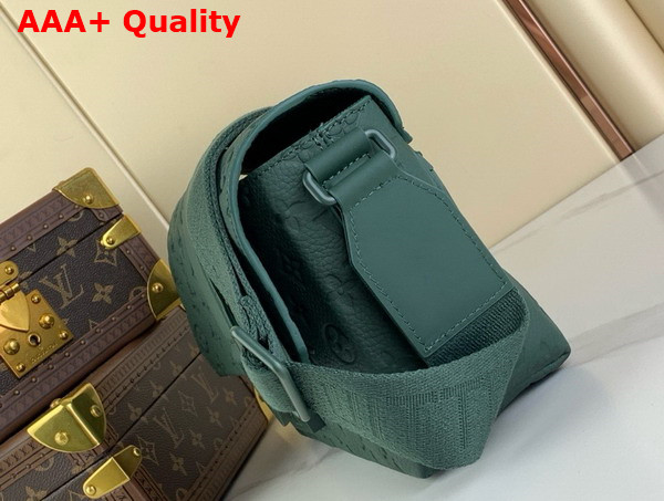 Louis Vuitton S Cape Messenger in Forest Green Taurillon Monogram Embossed Cowhide Leather M24439 Replica