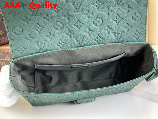 Louis Vuitton S Cape Messenger in Forest Green Taurillon Monogram Embossed Cowhide Leather M24439 Replica